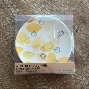 New In Box DEMDACO Wine Glass Topper Appetizer Plate Set Of Two